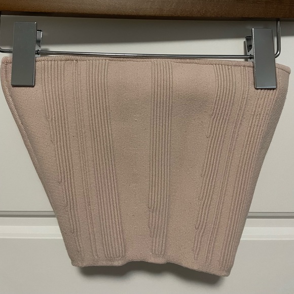 Babaton aritzia Essamba
Rose quartz - Picture 2 of 3